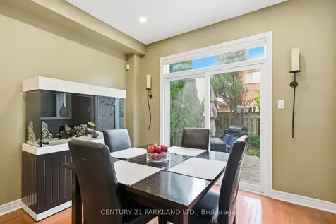 18 Turnbridge Road Aurora ON L4G 7R9