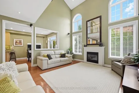 18 Turnbridge Road Aurora ON L4G 7R9