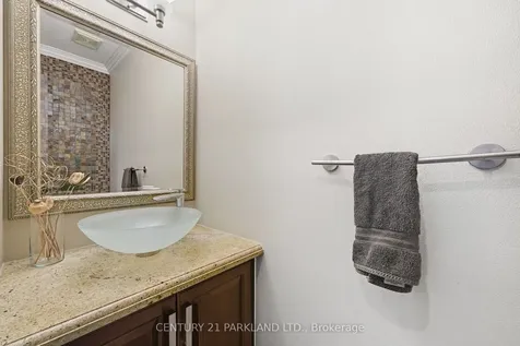 18 Turnbridge Road Aurora ON L4G 7R9