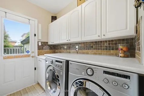 18 Turnbridge Road Aurora ON L4G 7R9