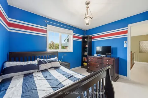 18 Turnbridge Road Aurora ON L4G 7R9