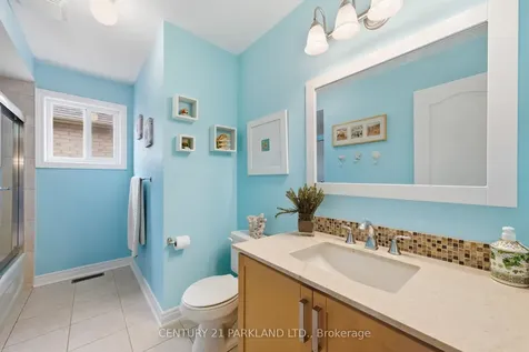 18 Turnbridge Road Aurora ON L4G 7R9