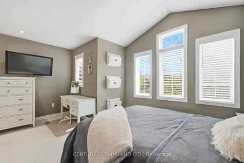 18 Turnbridge Road Aurora ON L4G 7R9