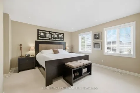 18 Turnbridge Road Aurora ON L4G 7R9