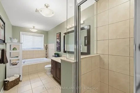 18 Turnbridge Road Aurora ON L4G 7R9