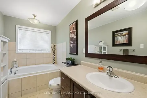 18 Turnbridge Road Aurora ON L4G 7R9