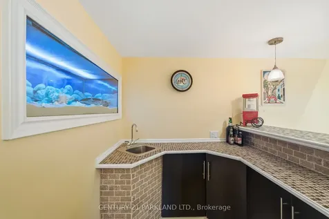 18 Turnbridge Road Aurora ON L4G 7R9