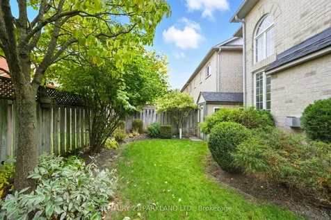 18 Turnbridge Road Aurora ON L4G 7R9