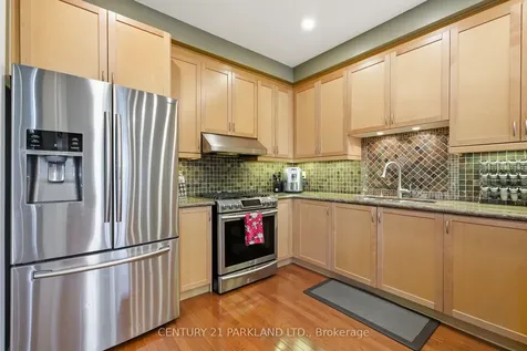 18 Turnbridge Road Aurora ON L4G 7R9