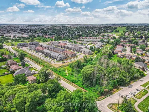 54 Landolfi Way Bradford West Gwillimbury ON L3Z 4L7