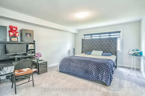 54 Landolfi Way Bradford West Gwillimbury ON L3Z 4L7