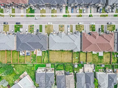 54 Landolfi Way Bradford West Gwillimbury ON L3Z 4L7