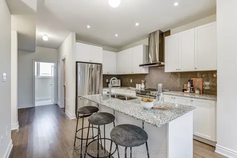 117 Tennant Circle Vaughan ON L4H 5L5