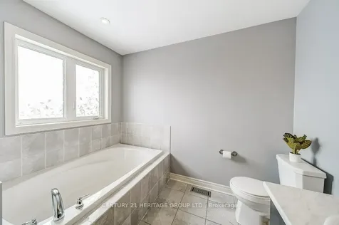 61 Algeo Way Bradford West Gwillimbury ON L3Z 0W1