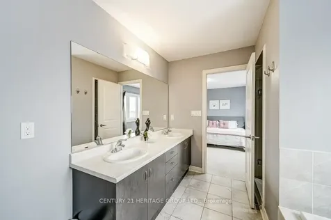 61 Algeo Way Bradford West Gwillimbury ON L3Z 0W1