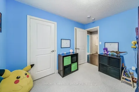 61 Algeo Way Bradford West Gwillimbury ON L3Z 0W1