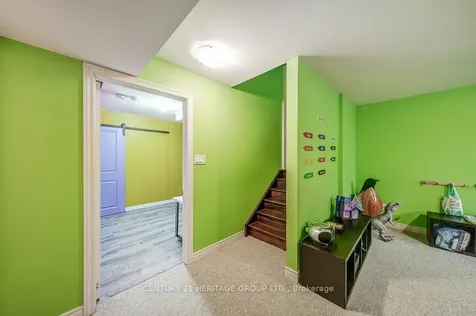 61 Algeo Way Bradford West Gwillimbury ON L3Z 0W1