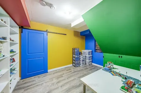 61 Algeo Way Bradford West Gwillimbury ON L3Z 0W1