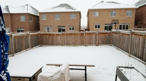 61 Algeo Way Bradford West Gwillimbury ON L3Z 0W1