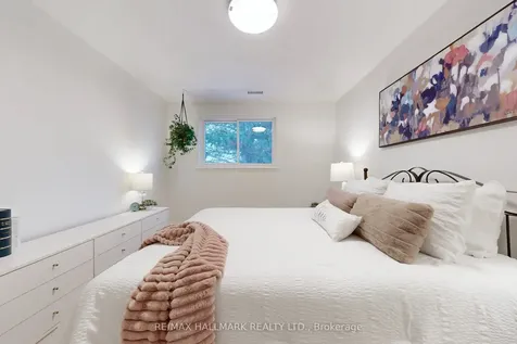 50 Gordon Way Markham ON L3T 5A2