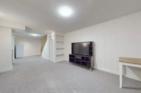 50 Gordon Way Markham ON L3T 5A2