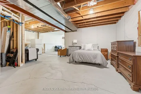 23 Weir Street Bradford West Gwillimbury ON L3Z 0K6