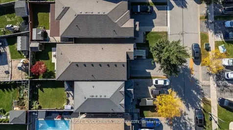 23 Weir Street Bradford West Gwillimbury ON L3Z 0K6