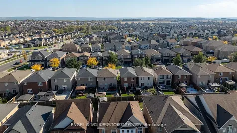 23 Weir Street Bradford West Gwillimbury ON L3Z 0K6