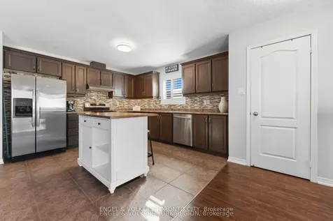 23 Weir Street Bradford West Gwillimbury ON L3Z 0K6