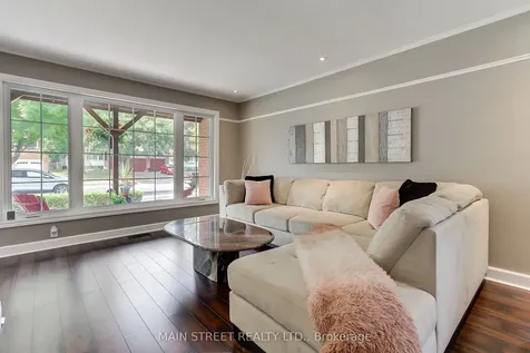 124 Lee Avenue Bradford West Gwillimbury ON L3Z 1A9