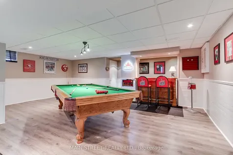 124 Lee Avenue Bradford West Gwillimbury ON L3Z 1A9