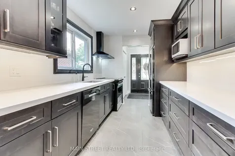 124 Lee Avenue Bradford West Gwillimbury ON L3Z 1A9