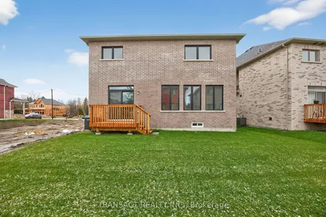 15 Baycroft Boulevard Essa ON L0M 1B5