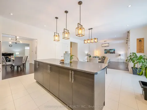 27 Scarlet Way Bradford West Gwillimbury ON L3Z 0T4