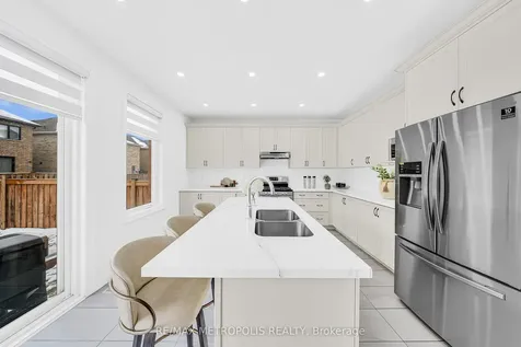 983 Langford Boulevard Bradford West Gwillimbury ON L3Z 4K9