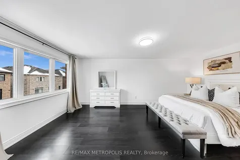 983 Langford Boulevard Bradford West Gwillimbury ON L3Z 4K9