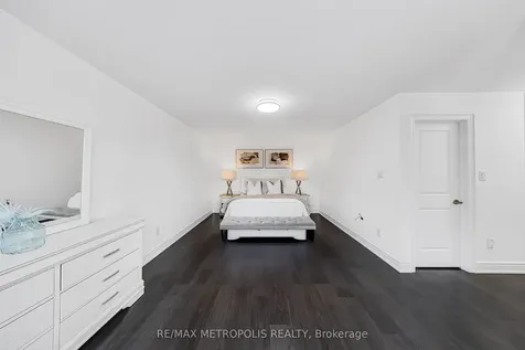 983 Langford Boulevard Bradford West Gwillimbury ON L3Z 4K9