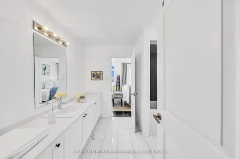 983 Langford Boulevard Bradford West Gwillimbury ON L3Z 4K9