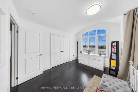 983 Langford Boulevard Bradford West Gwillimbury ON L3Z 4K9