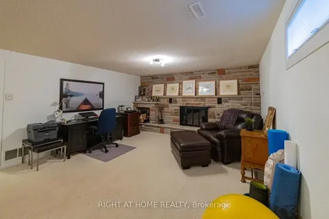 27 Bigwin Drive Aurora ON L4G 3C4