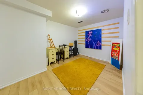 27 Bigwin Drive Aurora ON L4G 3C4