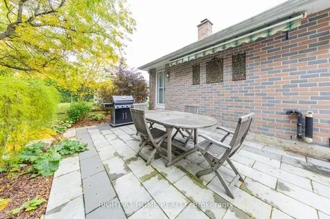 27 Bigwin Drive Aurora ON L4G 3C4