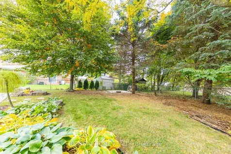 27 Bigwin Drive Aurora ON L4G 3C4