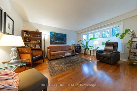 27 Bigwin Drive Aurora ON L4G 3C4