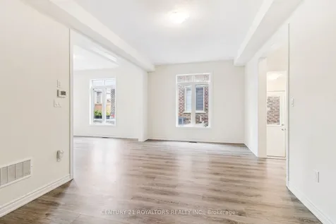 25 Ferragine Crescent Bradford West Gwillimbury ON L3Z 4J9