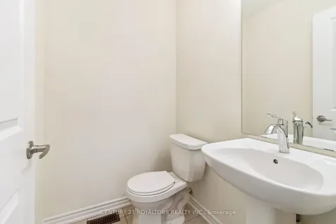 25 Ferragine Crescent Bradford West Gwillimbury ON L3Z 4J9