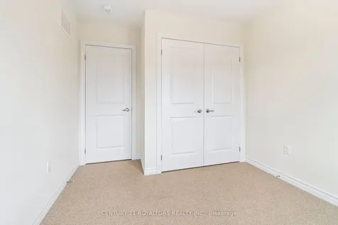 25 Ferragine Crescent Bradford West Gwillimbury ON L3Z 4J9