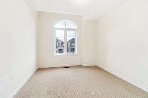 25 Ferragine Crescent Bradford West Gwillimbury ON L3Z 4J9