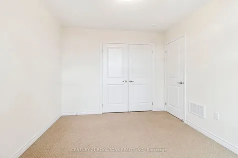 25 Ferragine Crescent Bradford West Gwillimbury ON L3Z 4J9