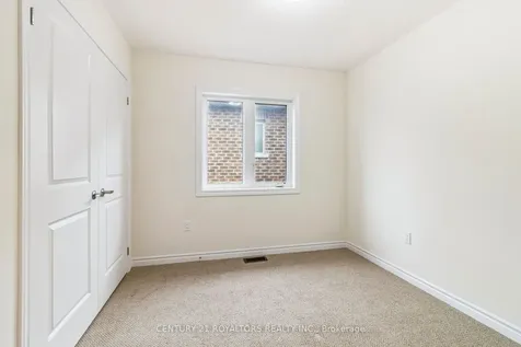 25 Ferragine Crescent Bradford West Gwillimbury ON L3Z 4J9